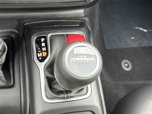 New 2025 Jeep Gladiator High Tide image 13