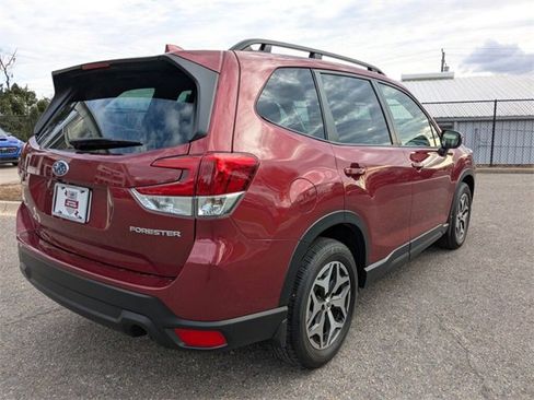 Certified 2023 Subaru Forester Premium image 10