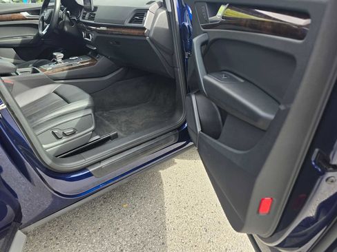 Used 2020 Audi Q5 2.0T Premium w/ Convenience Package image 10