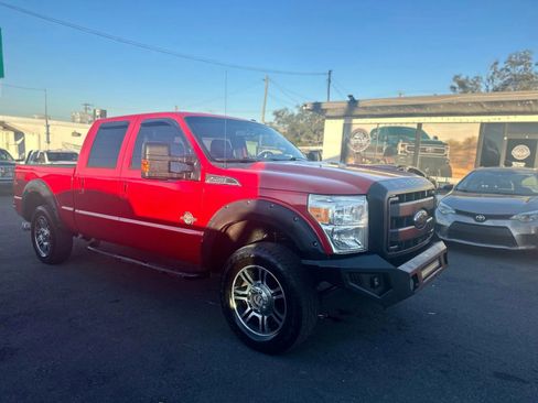 Used 2012 Ford F250 Lariat w/ Lariat Interior Pkg image 9