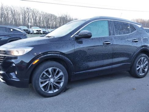 Used 2022 Buick Encore GX Select w/ Sport Touring Package image 1