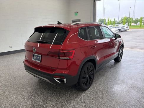 Certified 2024 Volkswagen Taos SEL AWD/4WD image 8