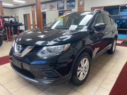 Used 2016 Nissan Rogue SV w/ SV Premium Package