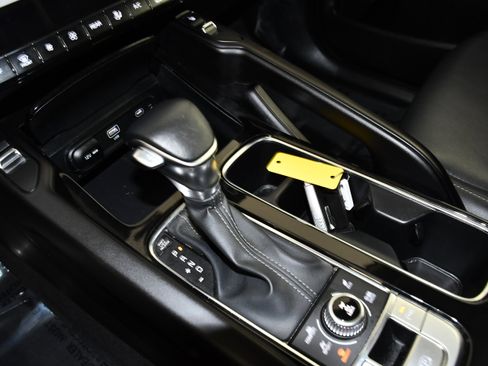 Used 2025 Kia Telluride S AWD/4WD image 31