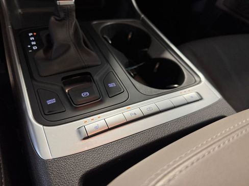 Certified 2026 Kia Carnival FWD image 30