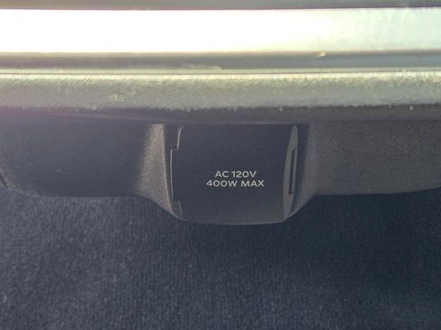 Used 2025 Ford Expedition Active AWD/4WD image 24