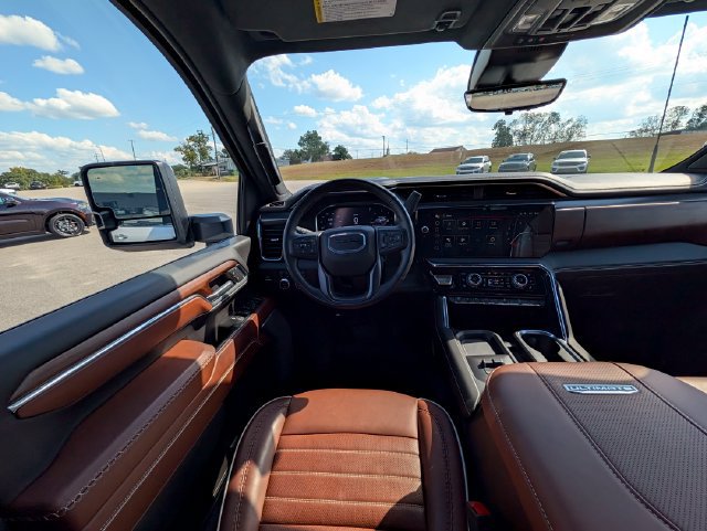 Used 2024 GMC Sierra 2500 Denali Ultimate w/ Max Trailering Package AWD/4WD image 13