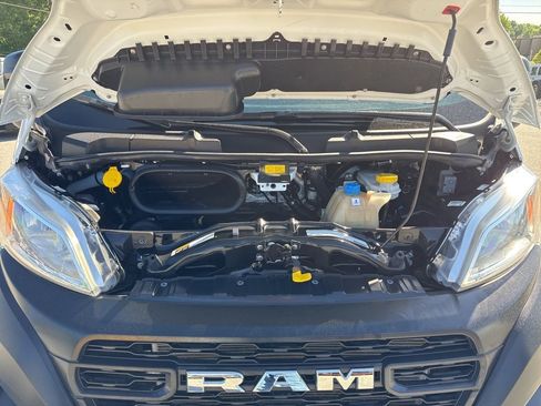 Used 2025 RAM ProMaster 2500 w/ Convenience Group image 29