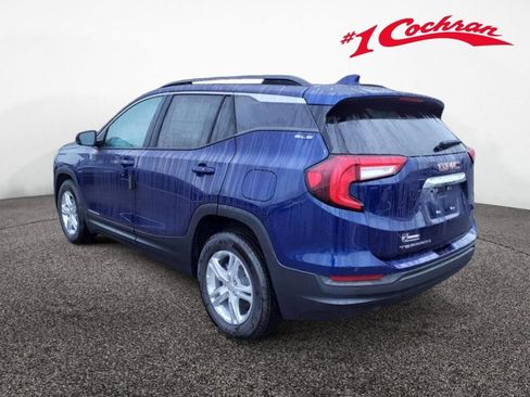 Certified 2022 GMC Terrain SLE w/ Driver Convenience Package image 3