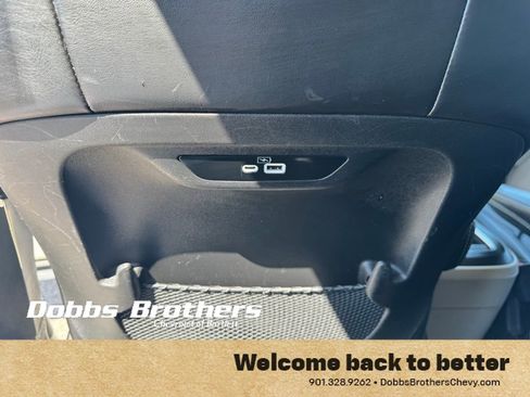 Used 2023 Chrysler Pacifica Touring-L FWD image 35