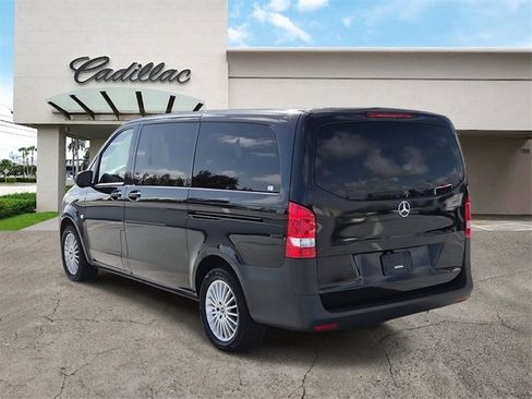 Used 2023 Mercedes-Benz Metris Passenger image 3