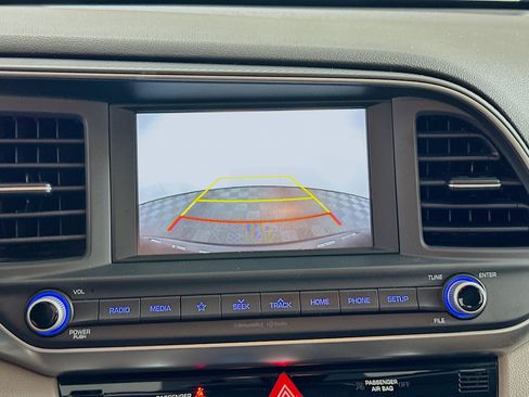 Used 2020 Hyundai Elantra SEL FWD image 21