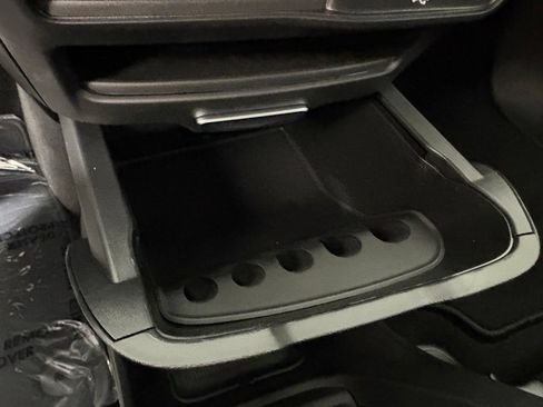New 2027 Chrysler Pacifica Select FWD image 35