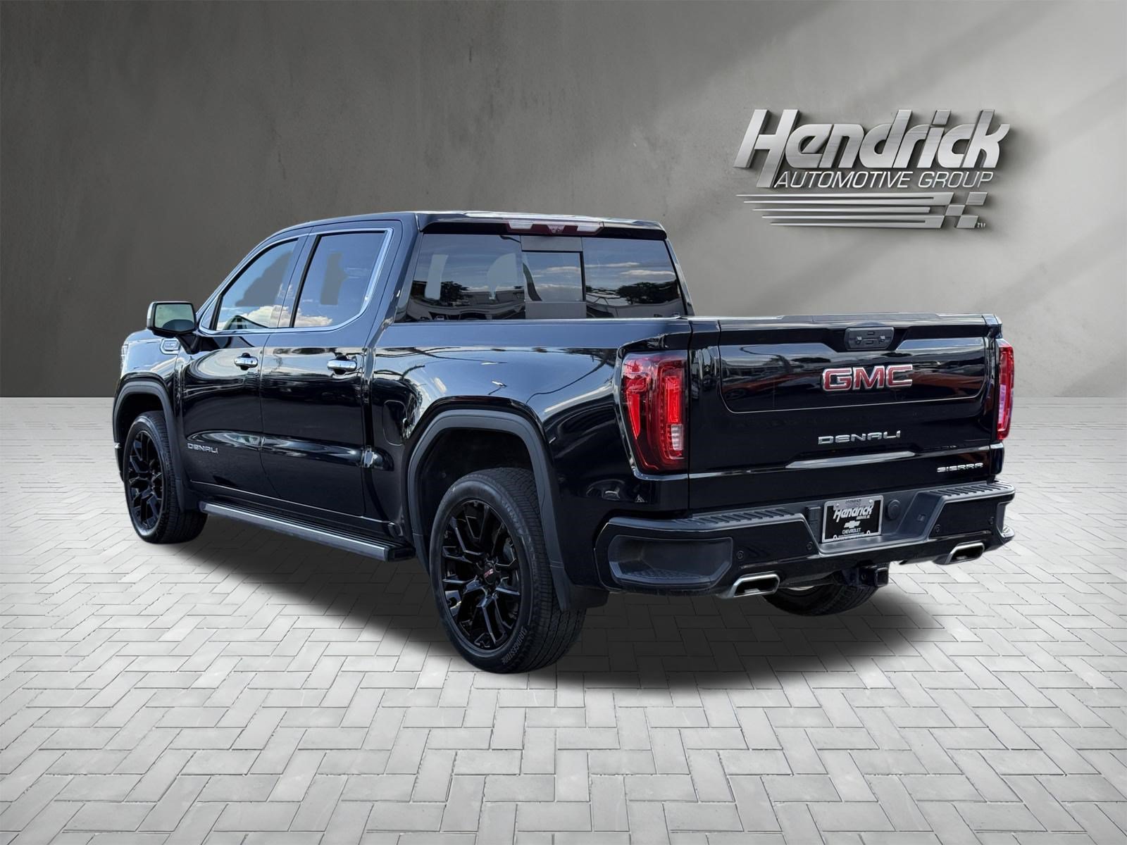 Used 2024 GMC Sierra 1500 Denali w/ Denali Reserve Package AWD/4WD image 8