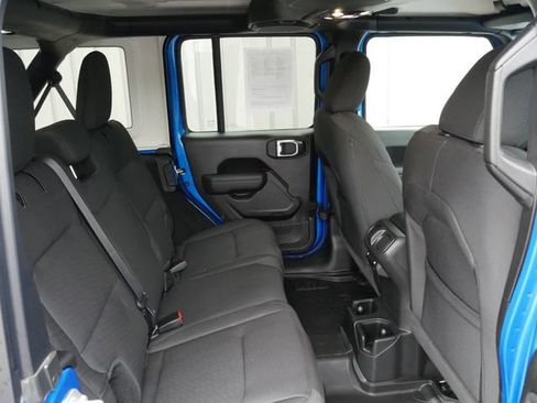 Used 2022 Jeep Wrangler Unlimited Sport AWD/4WD image 24