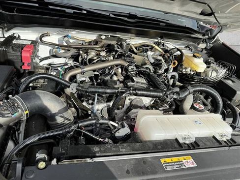 Certified 2025 Toyota Tacoma SR5 image 21