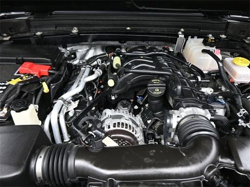 Used 2024 Jeep Wrangler Unlimited Rubicon w/ Convenience Group image 33