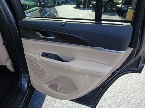 New 2025 Jeep Grand Cherokee Limited w/ Luxury Tech Group II image 29