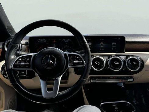 Used 2019 Mercedes-Benz A 220 image 29