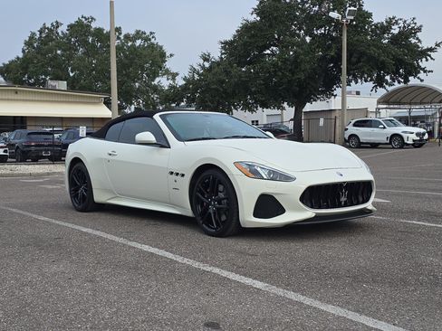 Used 2018 Maserati GranTurismo Sport image 1