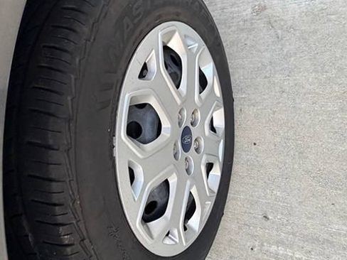 Used 2012 Ford Focus SE image 21