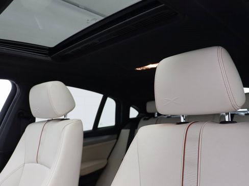 Used 2018 BMW X4 xDrive28i image 13