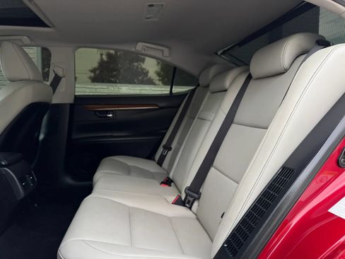 Used 2013 Lexus ES 300h w/ Premium Pkg FWD image 19