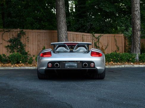 Used 2005 Porsche Carrera GT image 10