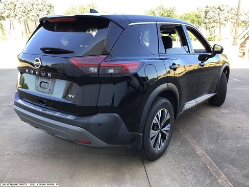 Used 2021 Nissan Rogue SV FWD image 4