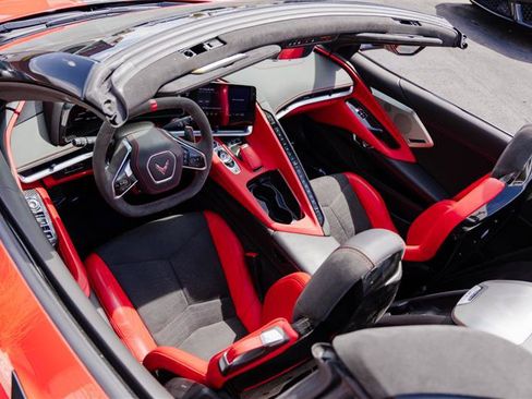 Used 2023 Chevrolet Corvette Stingray Premium Conv w/ Z51 Performance Package RWD image 43