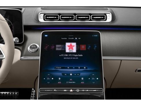 Used 2022 Mercedes-Benz S 580 4MATIC Sedan w/ AMG Line Package image 10