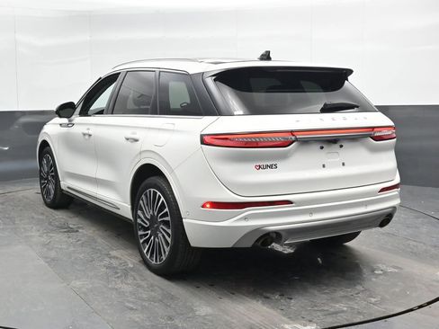 Used 2021 Lincoln Corsair Reserve w/ Equipment Group 201A image 11