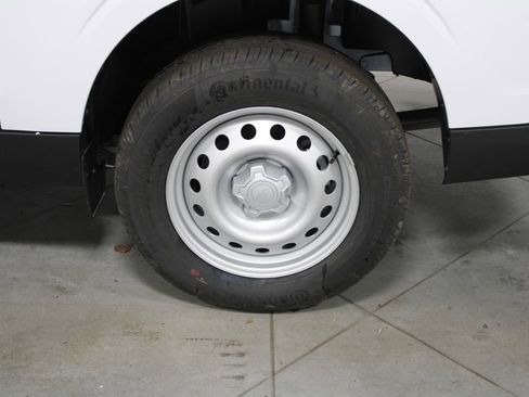 New 2025 Ford Maverick XL w/ Equipment Group 101A image 17