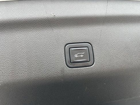 Used 2021 GMC Yukon Denali image 48