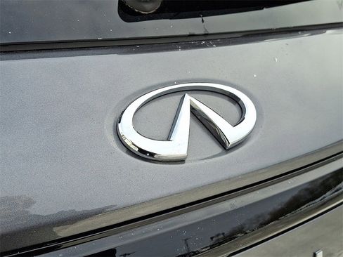 Certified 2025 INFINITI QX60 Luxe image 33
