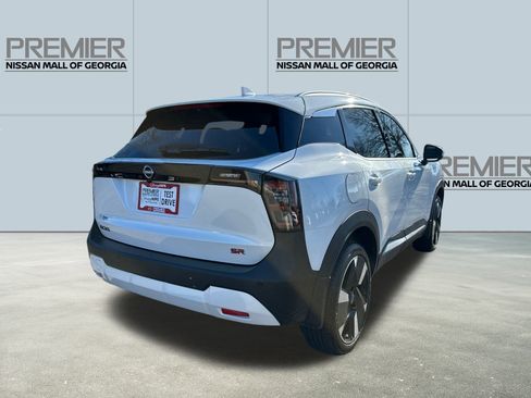 Used 2025 Nissan Kicks SR image 5