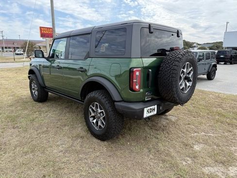 Used 2024 Ford Bronco Badlands image 5