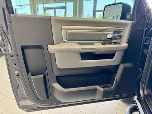 Used 2013 RAM 1500 Express RWD image 9