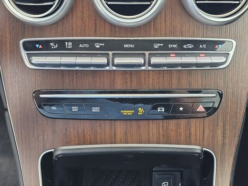 Used 2021 Mercedes-Benz GLC 300 4MATIC image 64