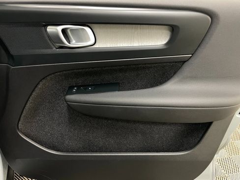 Used 2026 Volvo XC40 B5 Plus w/ Protection Package Premier image 41