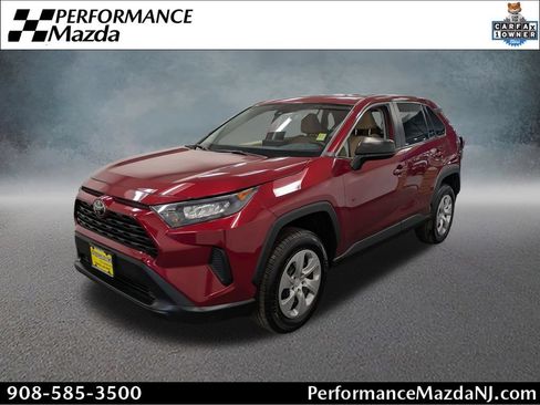 Used 2022 Toyota RAV4 LE AWD/4WD image 1