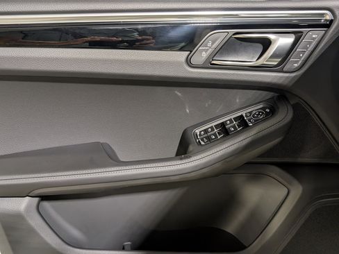 New 2026 Porsche Macan S image 19