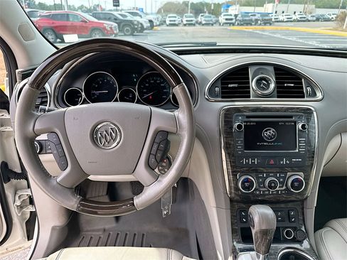 Used 2014 Buick Enclave Leather image 19