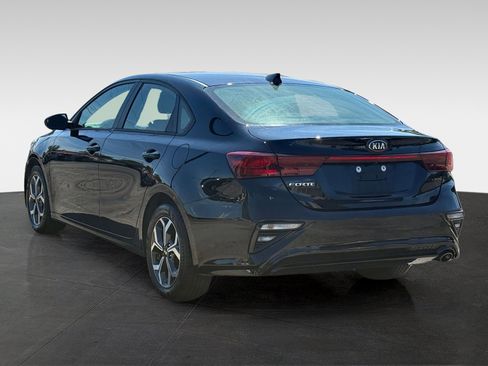 Used 2021 Kia Forte LXS FWD image 7