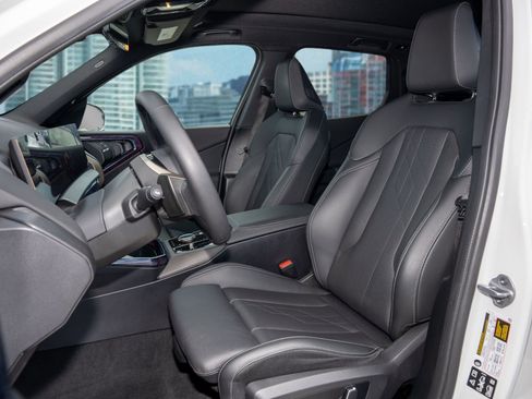 Used 2025 BMW X3 xDrive30i image 15