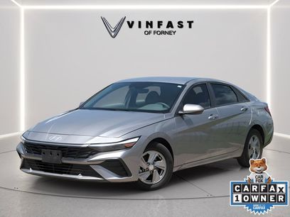 Used 2025 Hyundai Elantra SE