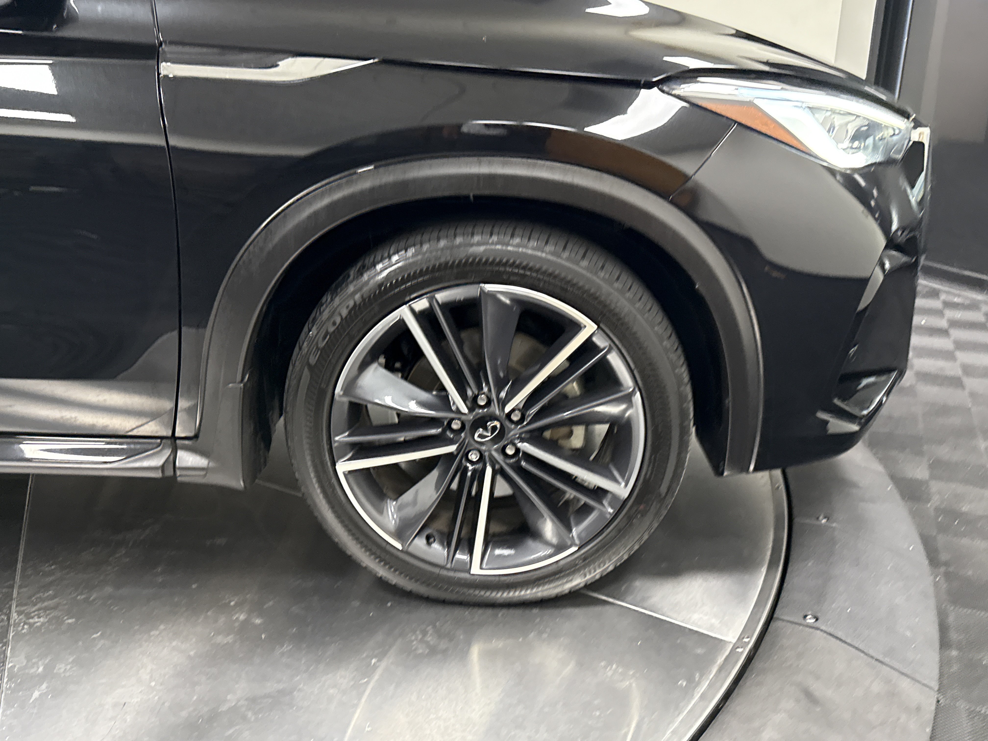 Certified 2023 INFINITI QX55 Sensory w/ Lighting Package AWD/4WD image 9