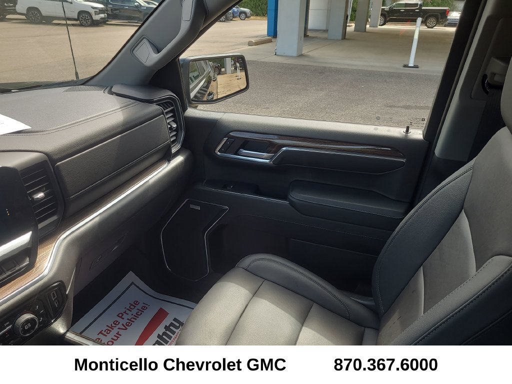 Used 2023 Chevrolet Silverado 1500 RST AWD/4WD image 27