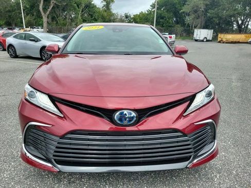 Used 2021 Toyota Camry XLE FWD image 15