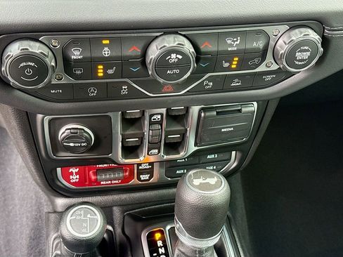 Used 2026 Jeep Wrangler Unlimited Rubicon w/ Safety Group AWD/4WD image 20
